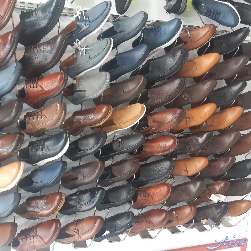 فروش بصورت یکجا انواع کفش مردانه زنانه و بچه گانه