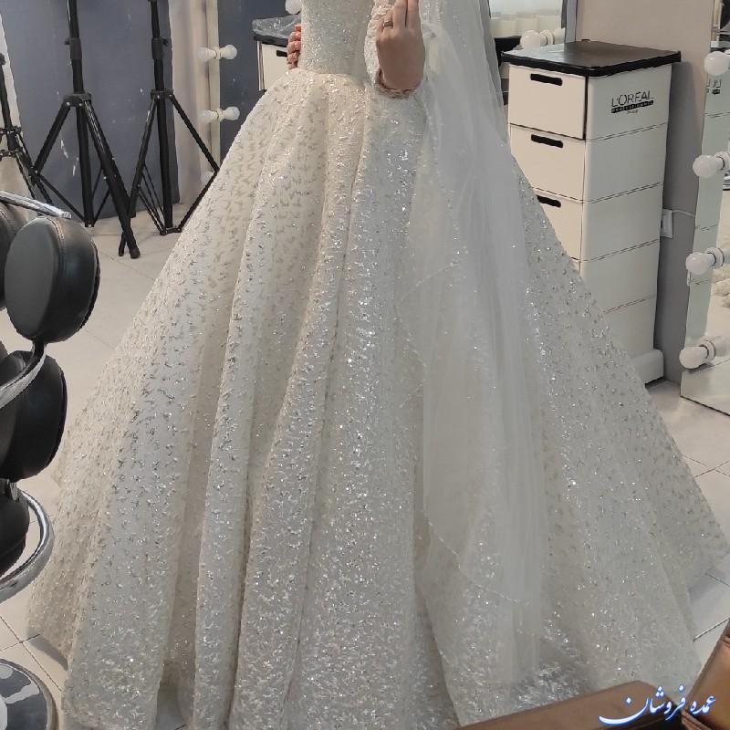 لباس عروس یقه دلبری